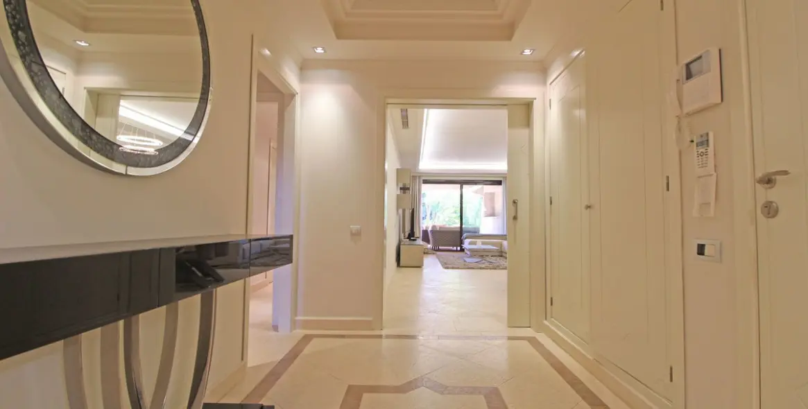 Продажа апартаментов на первом этаже в Guadalmina Baja 6