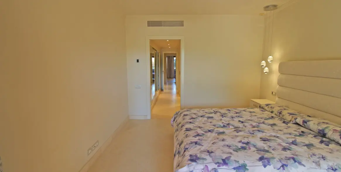 Продажа апартаментов на первом этаже в Guadalmina Baja 12