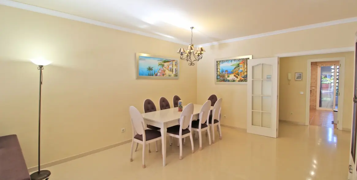 Sale of ground floor apartment in Puerto Banús 6