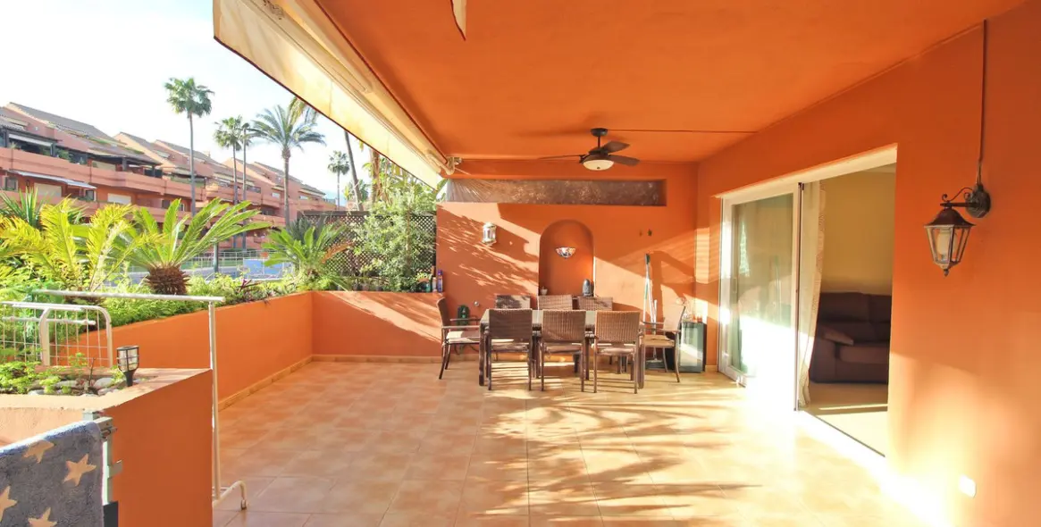 Sale of ground floor apartment in Puerto Banús 16