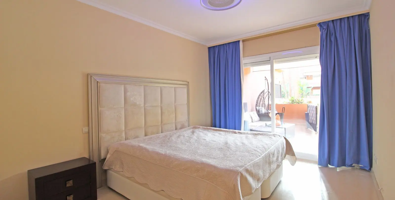 Продажа апартаментов на первом этаже в Puerto Banús 10
