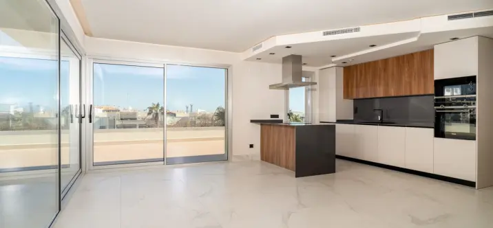 Sale of penthouse in San Pedro de Alcántara 1