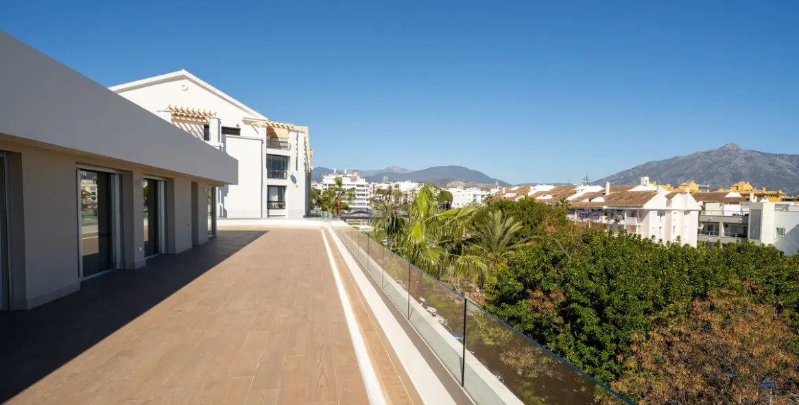 Sale of penthouse in San Pedro de Alcántara 5