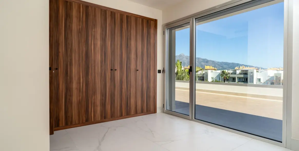 Sale of penthouse in San Pedro de Alcántara 6