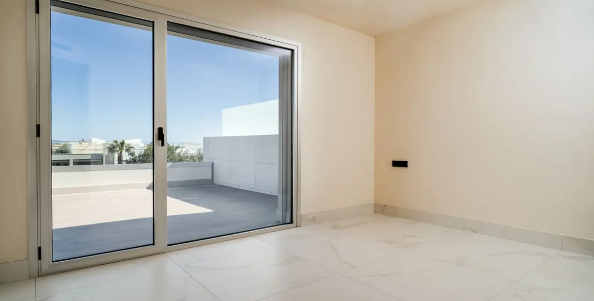 Sale of penthouse in San Pedro de Alcántara 10