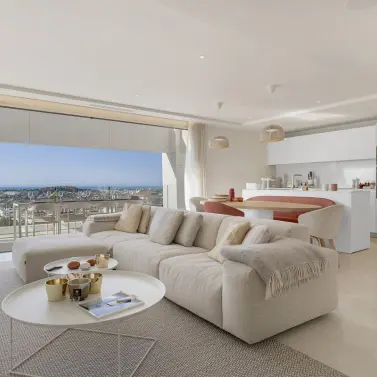 Sale of penthouse duplex in Nueva Andalucía