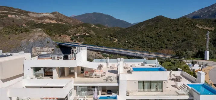 Sale of penthouse duplex in Nueva Andalucía 3