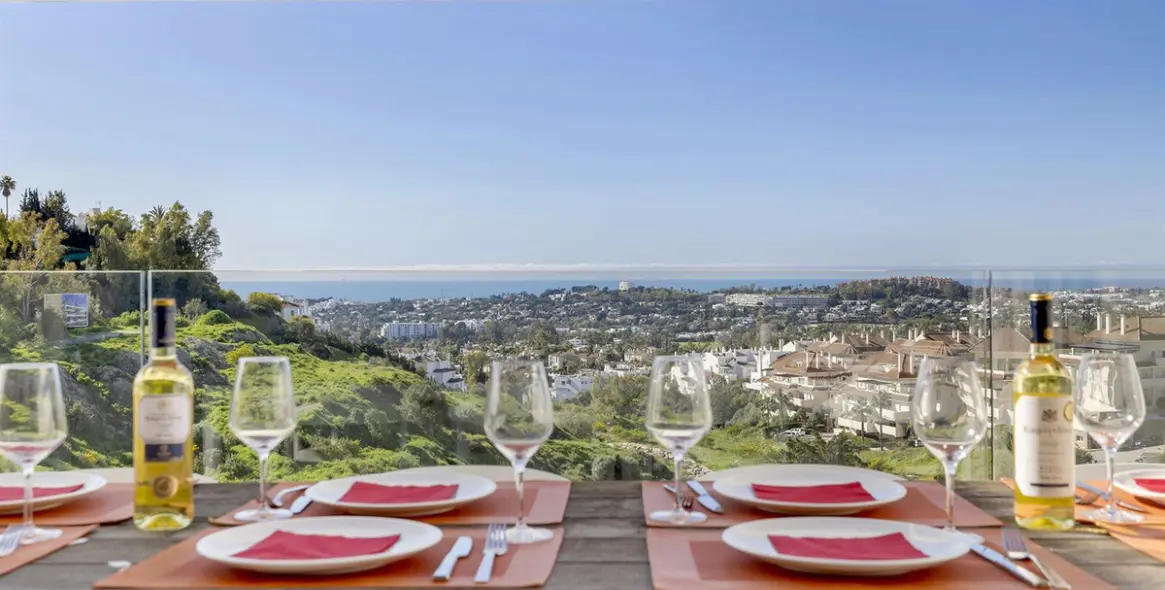 Sale of penthouse duplex in Nueva Andalucía 17