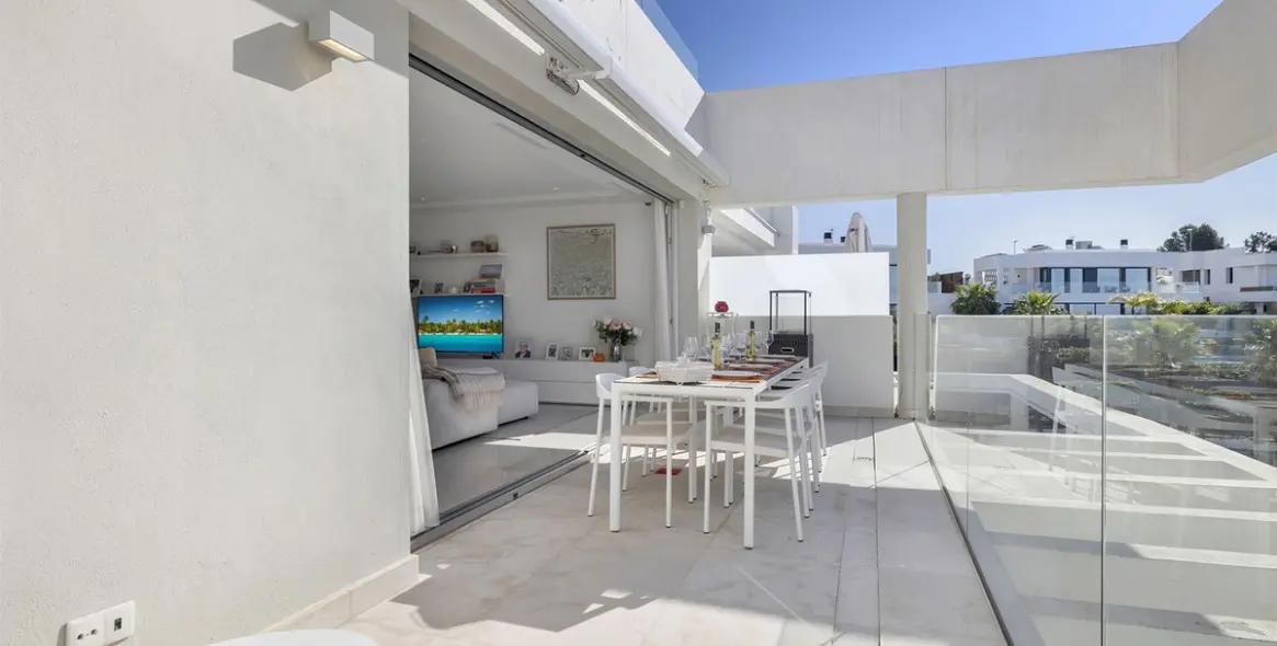 Sale of penthouse duplex in Nueva Andalucía 19