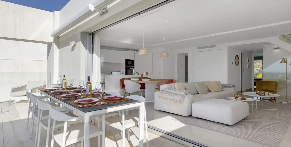 Sale of penthouse duplex in Nueva Andalucía 20