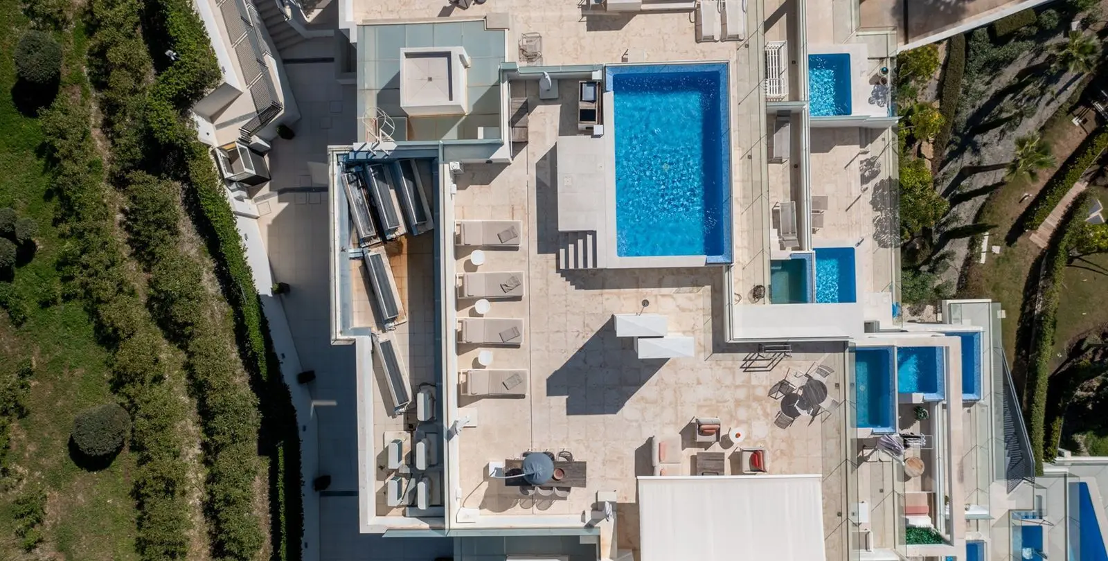 Sale of penthouse duplex in Nueva Andalucía 2