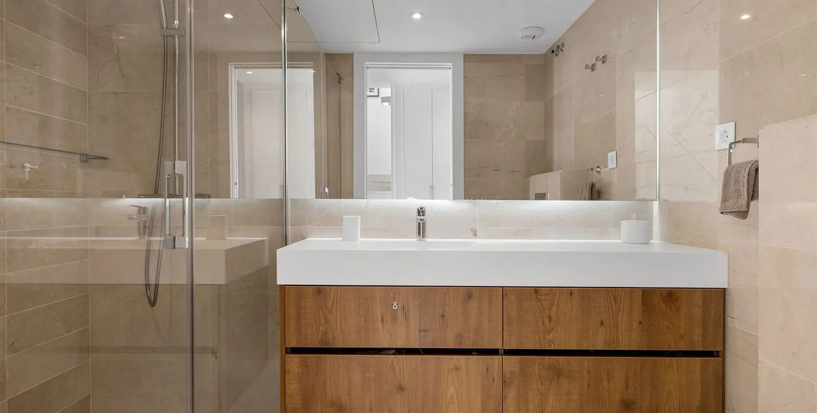 Sale of penthouse duplex in Nueva Andalucía 28