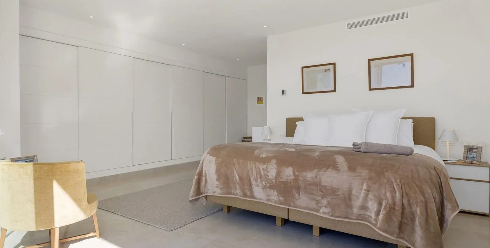 Sale of penthouse duplex in Nueva Andalucía 29