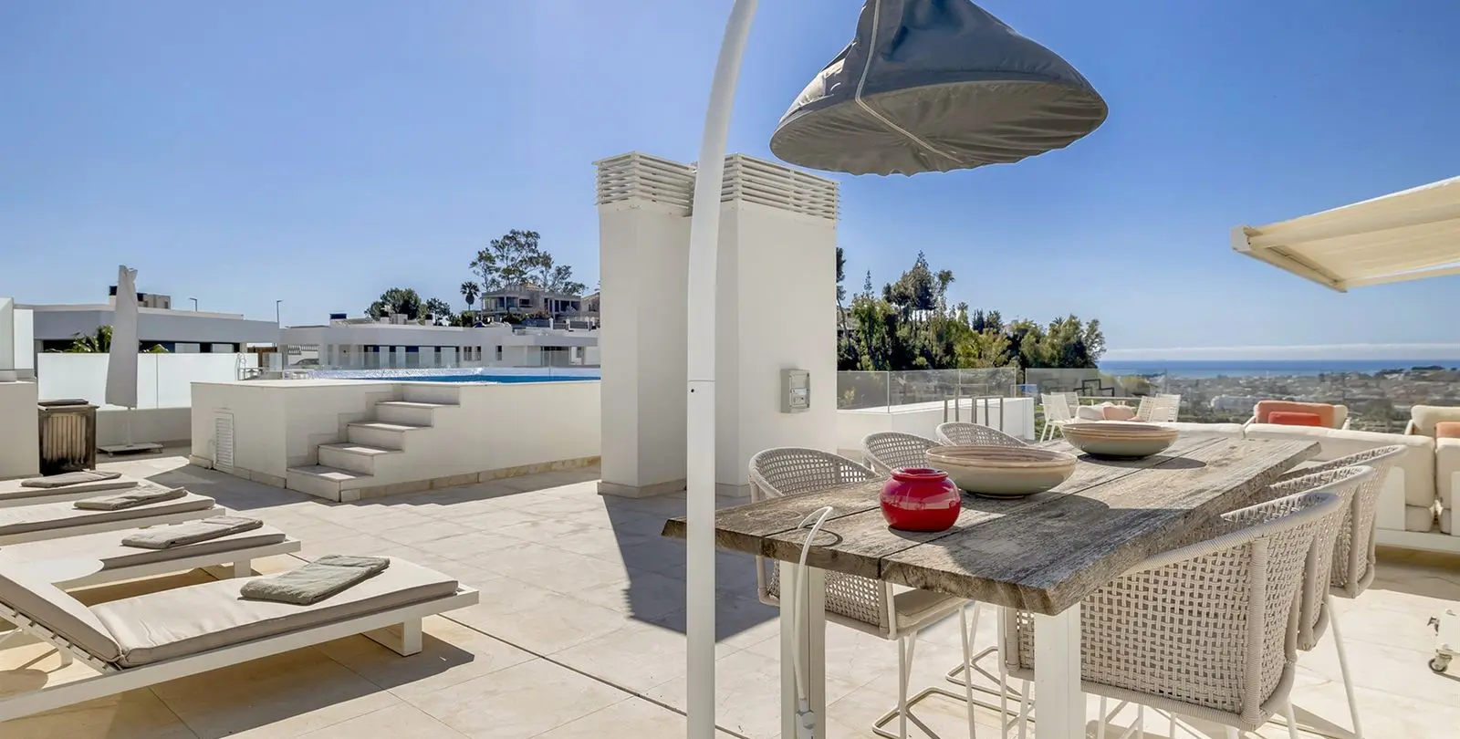 Sale of penthouse duplex in Nueva Andalucía 36