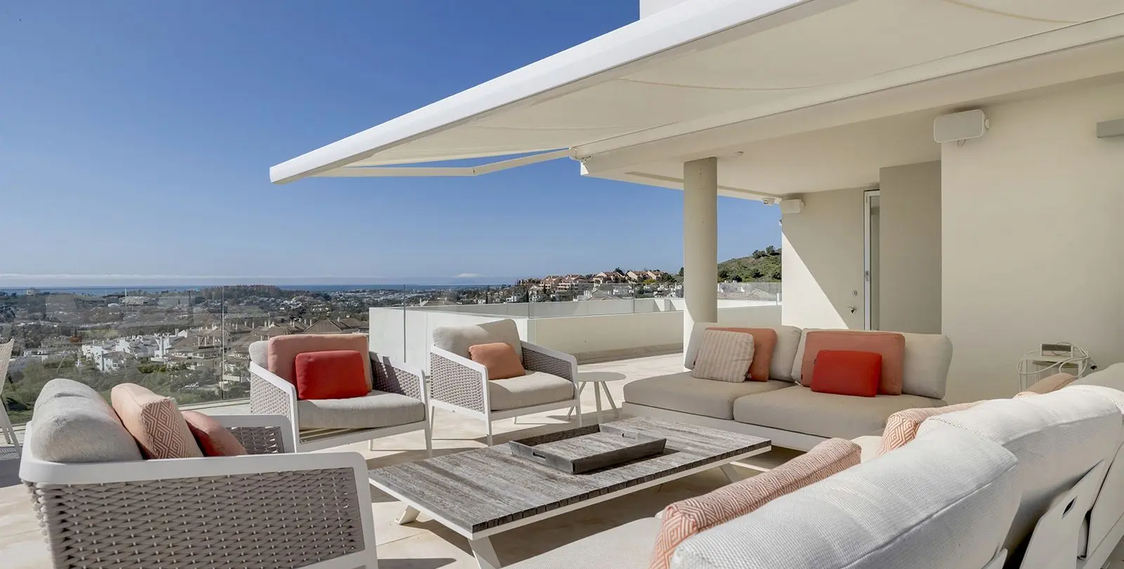 Sale of penthouse duplex in Nueva Andalucía 39