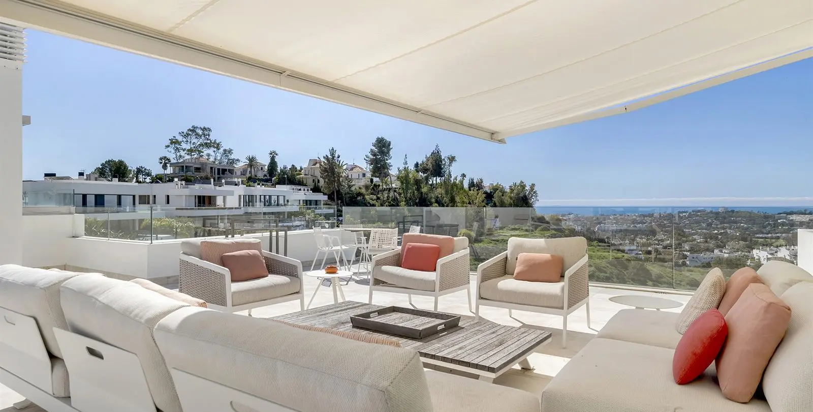 Sale of penthouse duplex in Nueva Andalucía 41