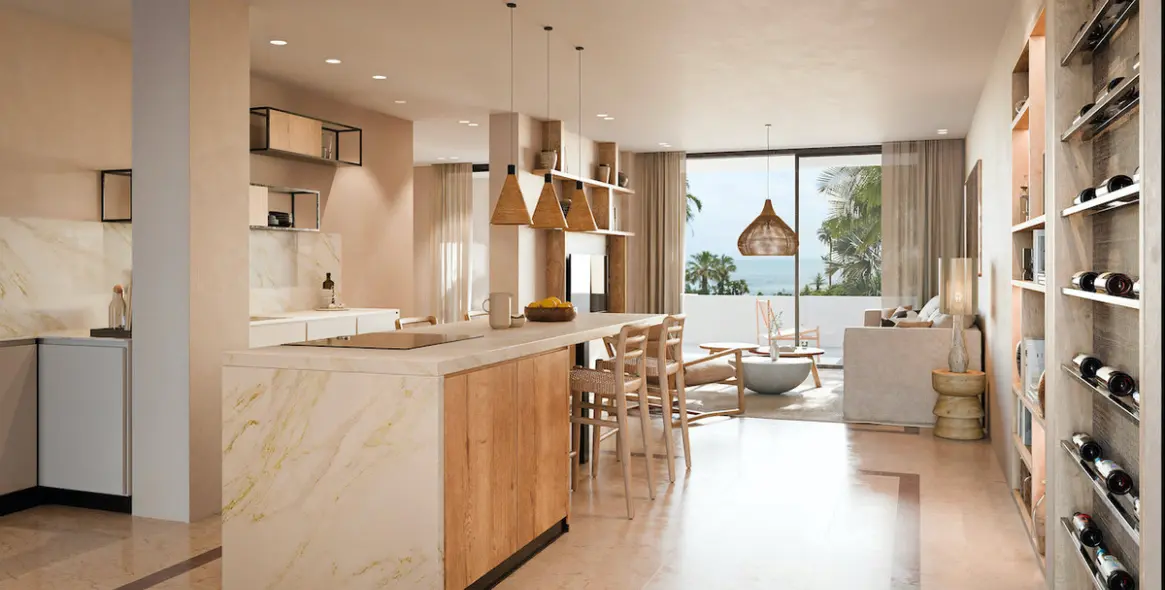 Sale of middle floor apartment in Puerto Banús 3