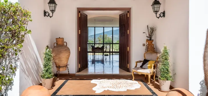 Sale of detached villa in La Cala Golf 1