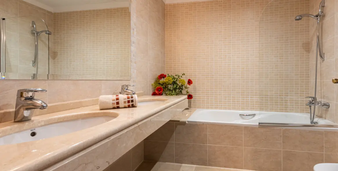 Sale of detached villa in La Cala Golf 6