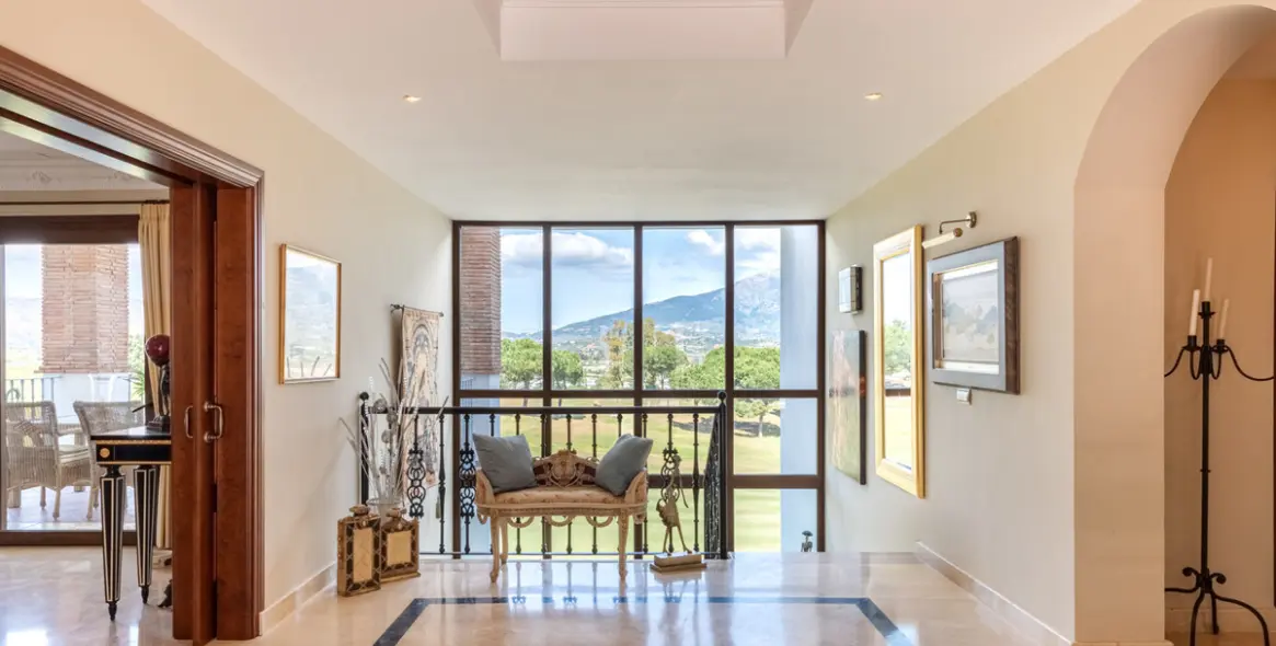 Sale of detached villa in La Cala Golf 8