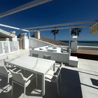 Sale of penthouse duplex in Estepona