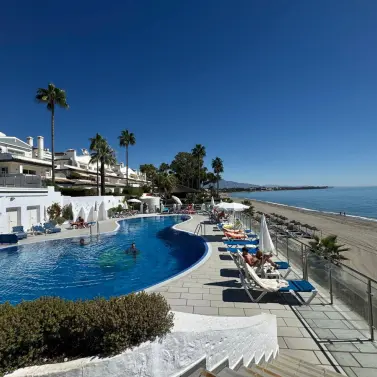 Sale of penthouse duplex in Estepona