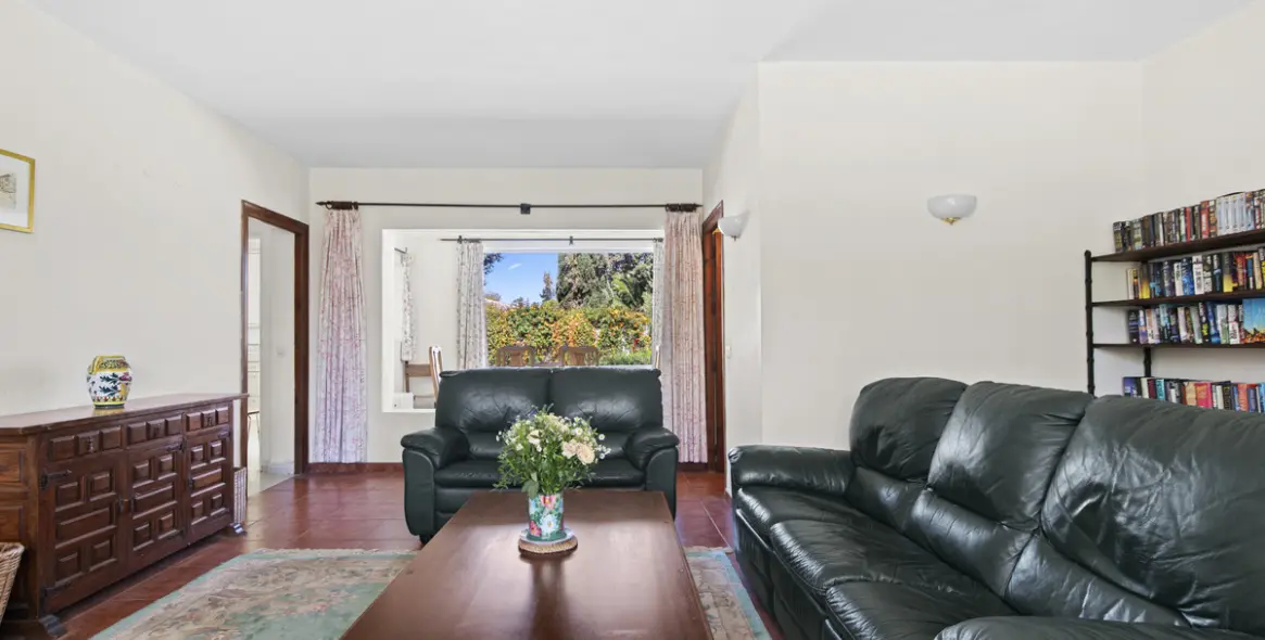 Sale of detached villa in Guadalmina Baja 5