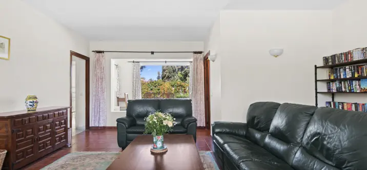 Sale of detached villa in Guadalmina Baja 4