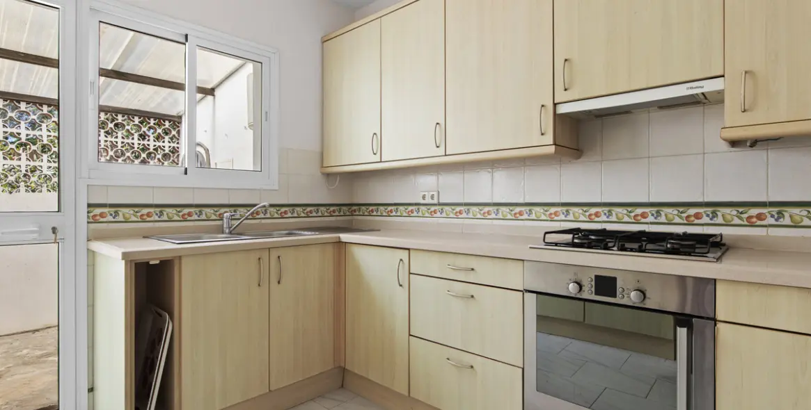 Sale of detached villa in Guadalmina Baja 12