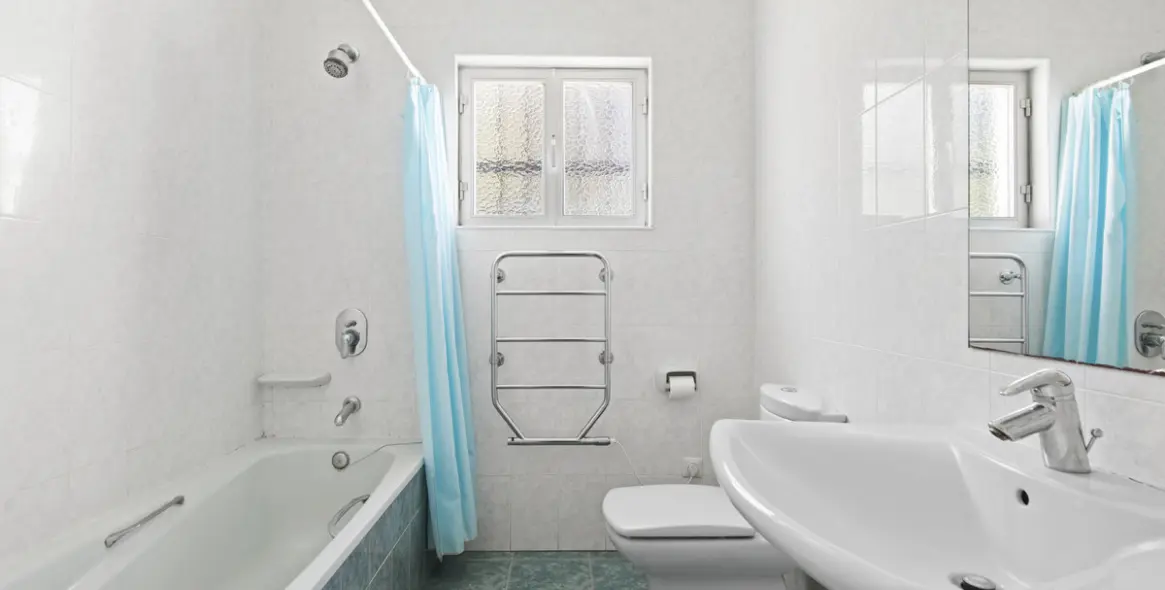 Sale of detached villa in Guadalmina Baja 15