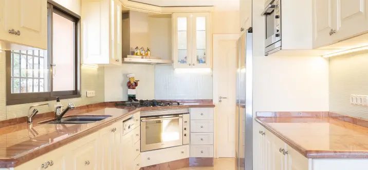 Sale of detached villa in Marbella 3