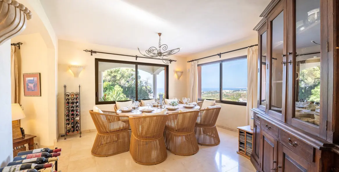 Sale of detached villa in Marbella 5