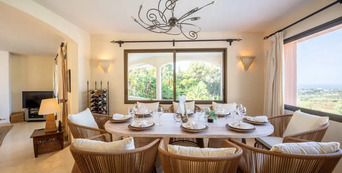 Sale of detached villa in Marbella 13