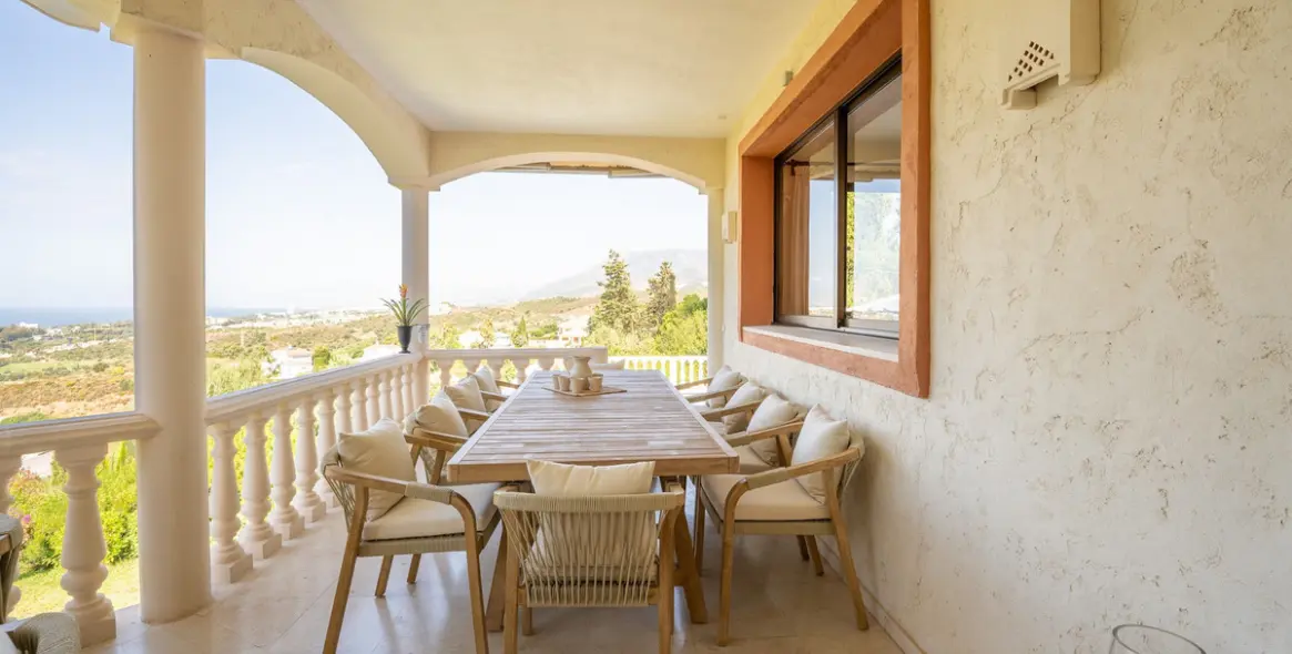 Sale of detached villa in Marbella 15