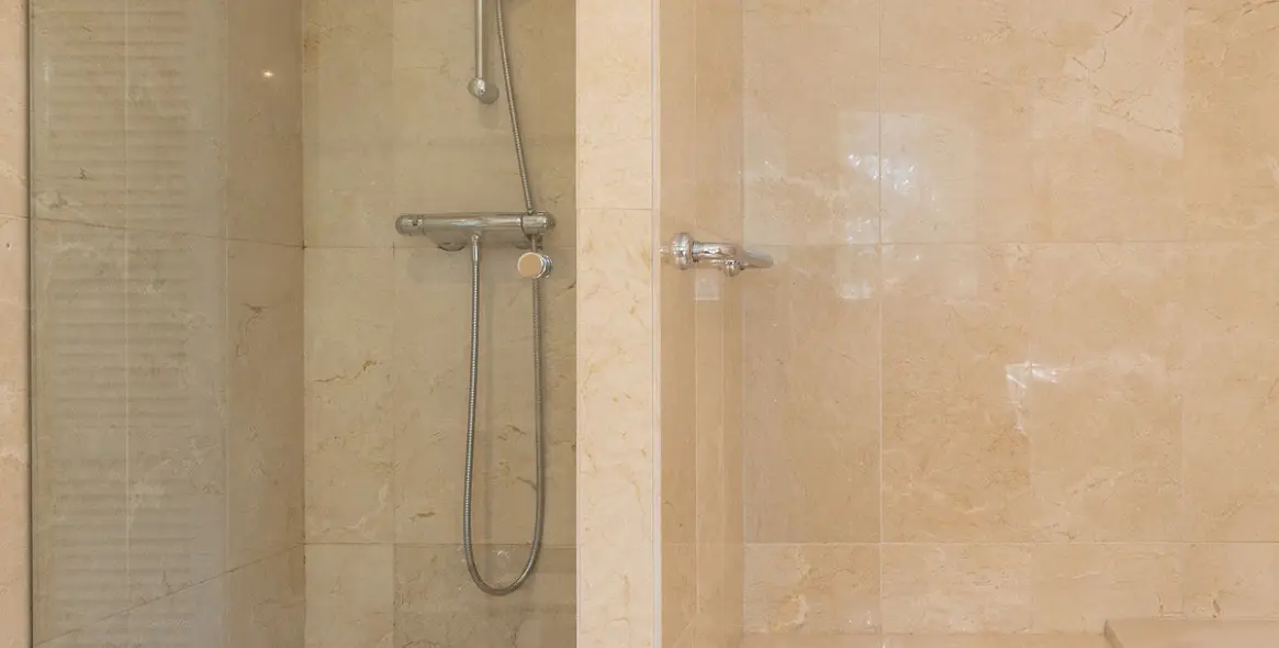 Sale of detached villa in Marbella 18