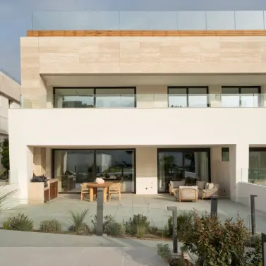 Sale of ground floor apartment in The Golden Mile