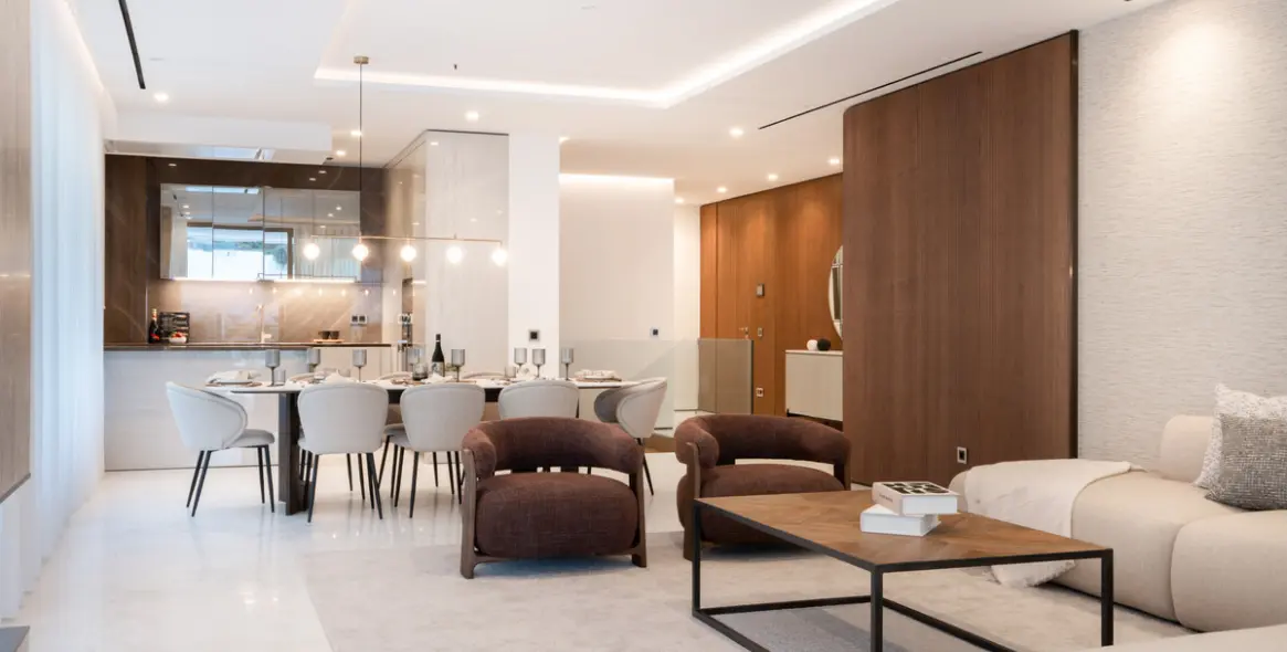 Sale of ground floor apartment in The Golden Mile 8