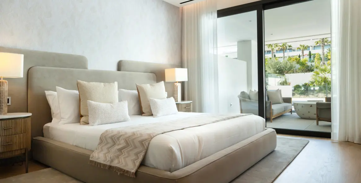 Sale of ground floor apartment in The Golden Mile 12