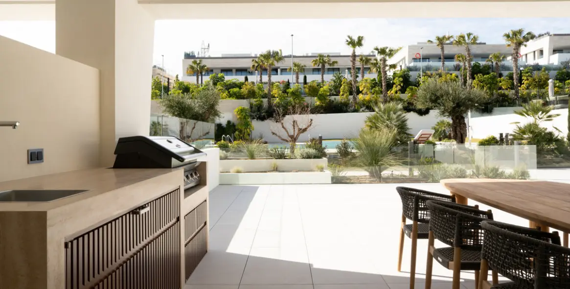 Sale of ground floor apartment in The Golden Mile 3