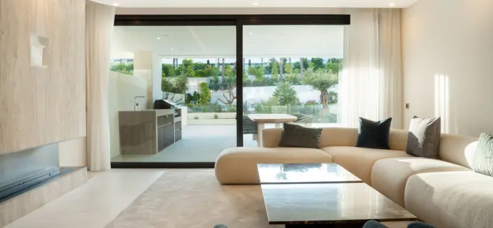 Sale of ground floor apartment in The Golden Mile 3