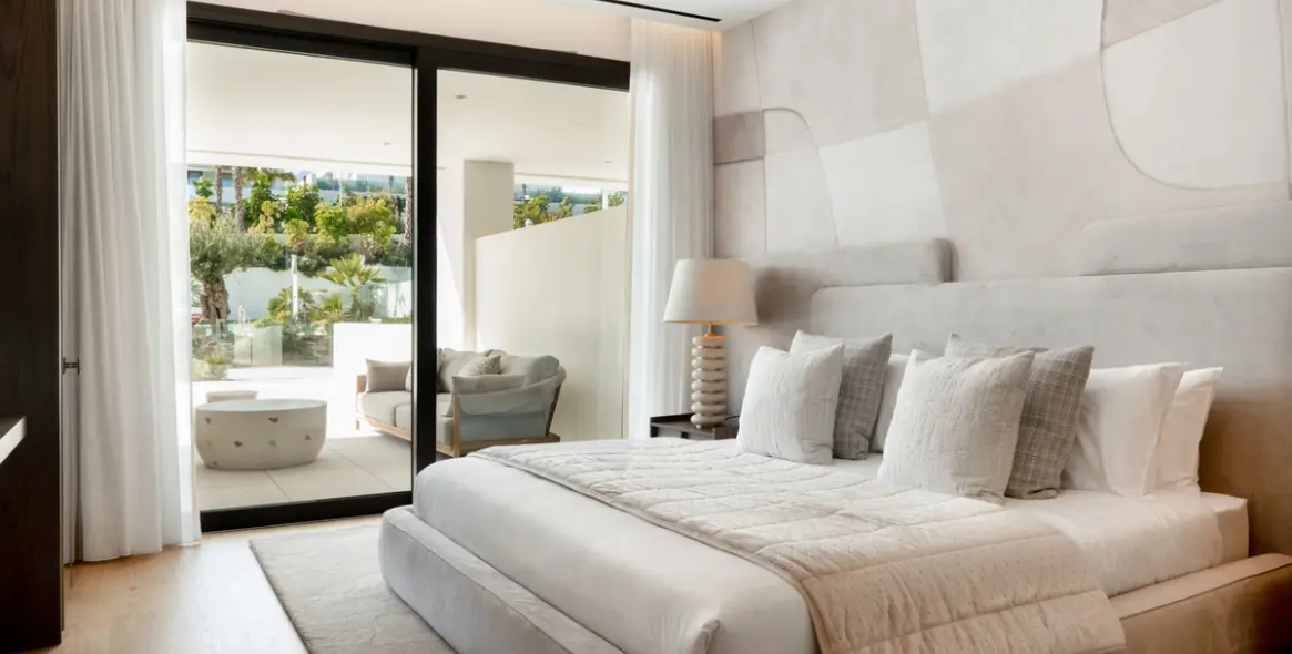 Sale of ground floor apartment in The Golden Mile 9