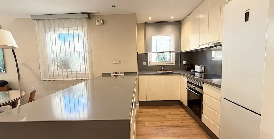 Долгосрочная аренда апартаментов на среднем этаже в Río Real 9