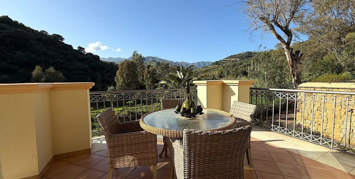 Долгосрочная аренда апартаментов на среднем этаже в Río Real 11