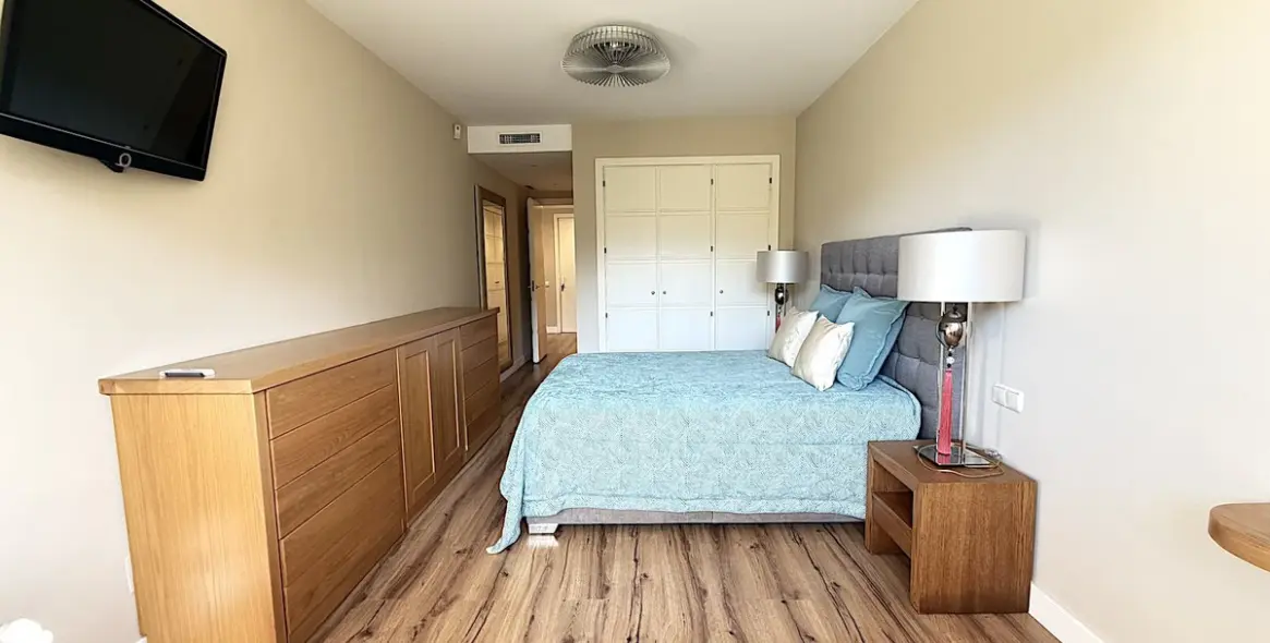 Долгосрочная аренда апартаментов на среднем этаже в Río Real 18