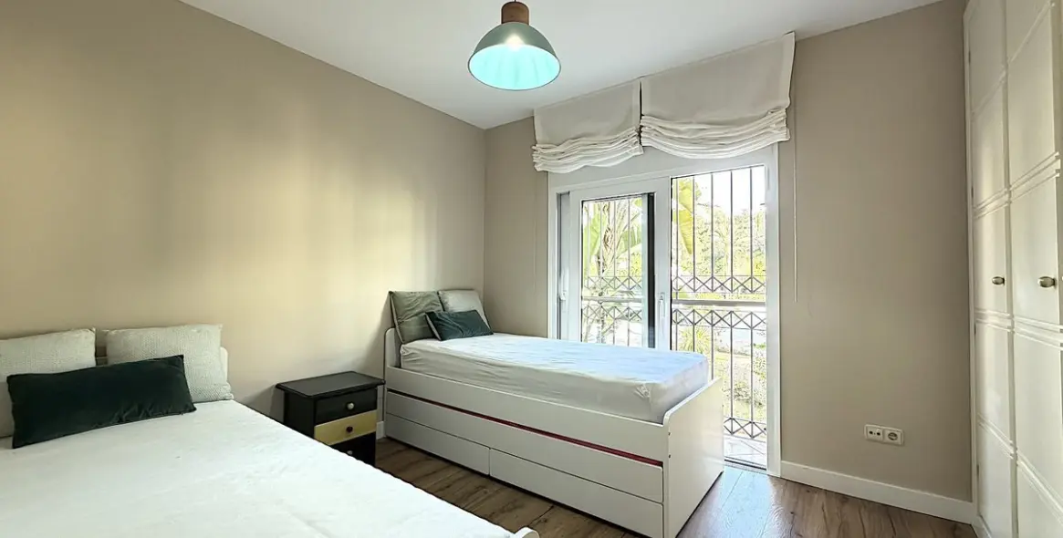 Долгосрочная аренда апартаментов на среднем этаже в Río Real 21