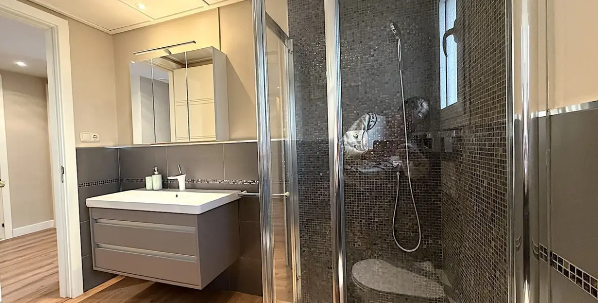 Долгосрочная аренда апартаментов на среднем этаже в Río Real 24