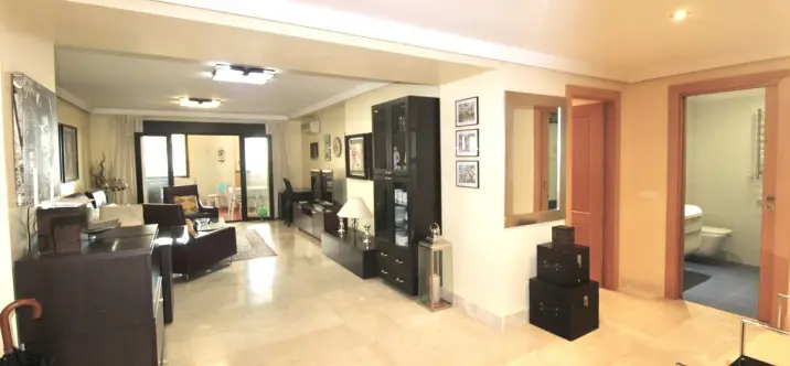 Long-term rent of middle floor apartment in San Pedro de Alcántara 2