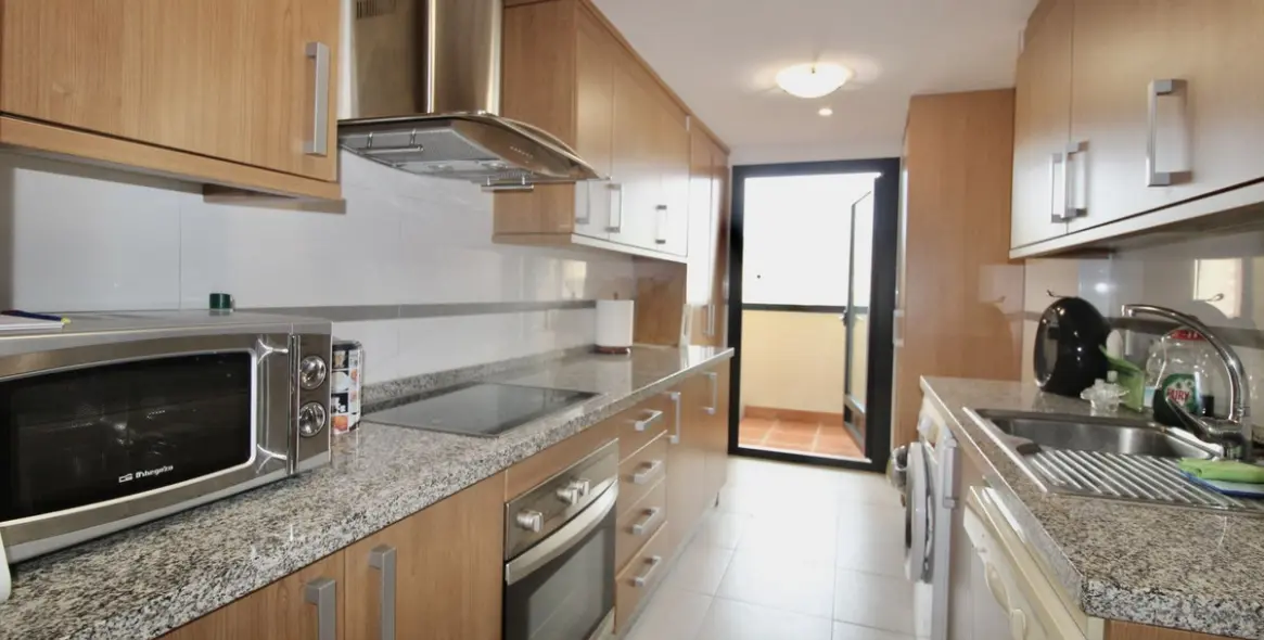 Долгосрочная аренда апартаментов на среднем этаже в San Pedro de Alcántara 7