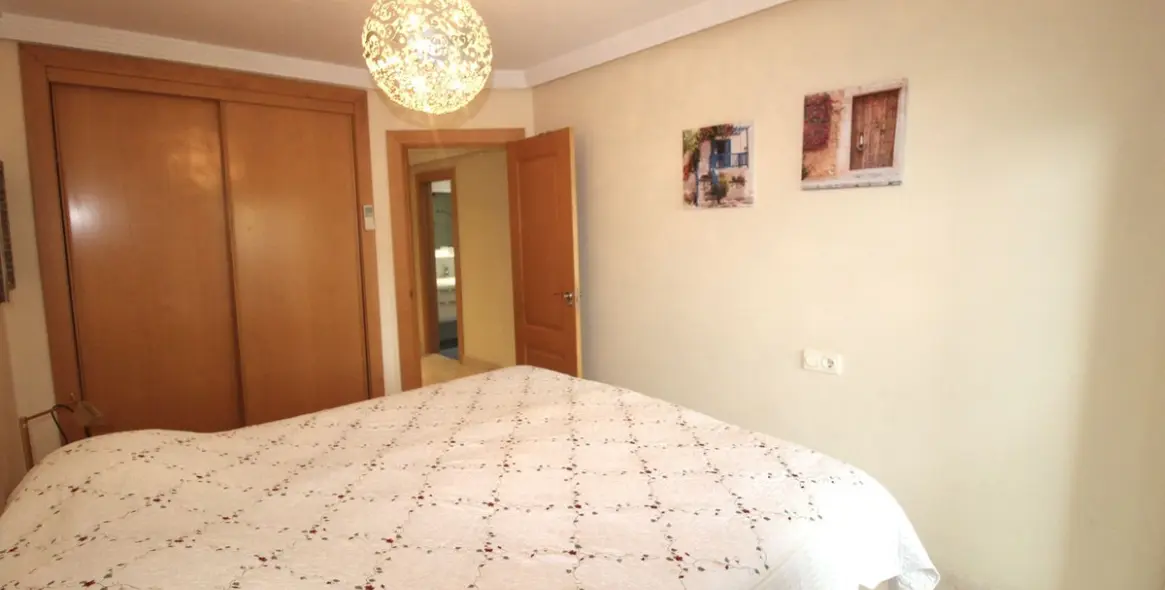 Долгосрочная аренда апартаментов на среднем этаже в San Pedro de Alcántara 13