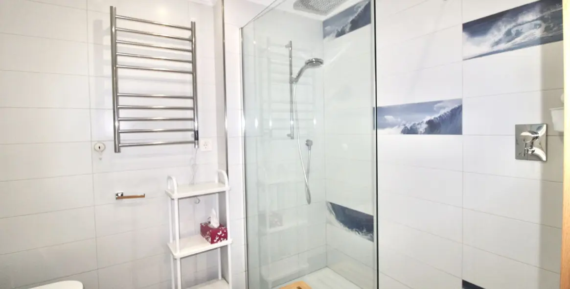 Долгосрочная аренда апартаментов на среднем этаже в San Pedro de Alcántara 18